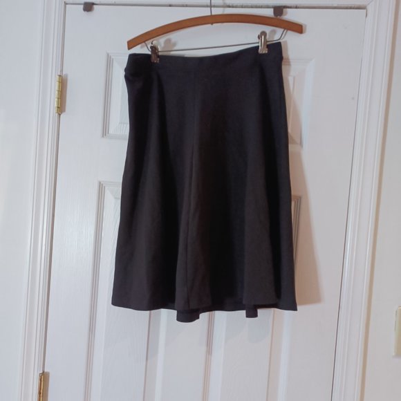 Wear and flair woman New York skirt - Picture 2 of 3